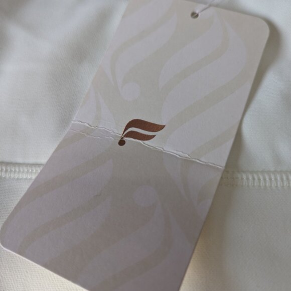 Brand New Fabletics Tights - Picture 3 of 5